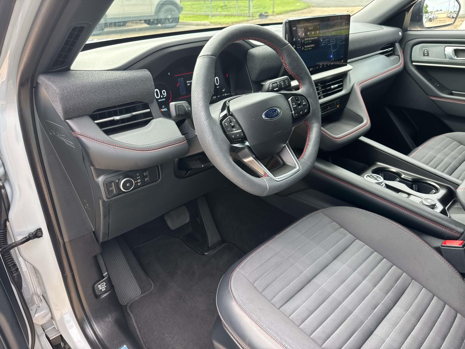 2026 Ford Explorer ST-Line - Photo 9
