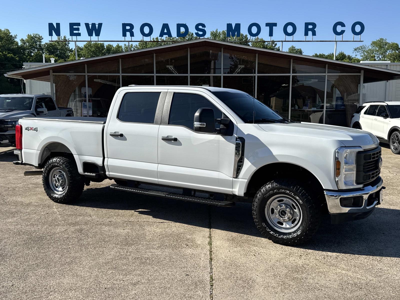 2024 Ford F-250 XL 4x4 Crew Cab 6-3/4' Box's photo