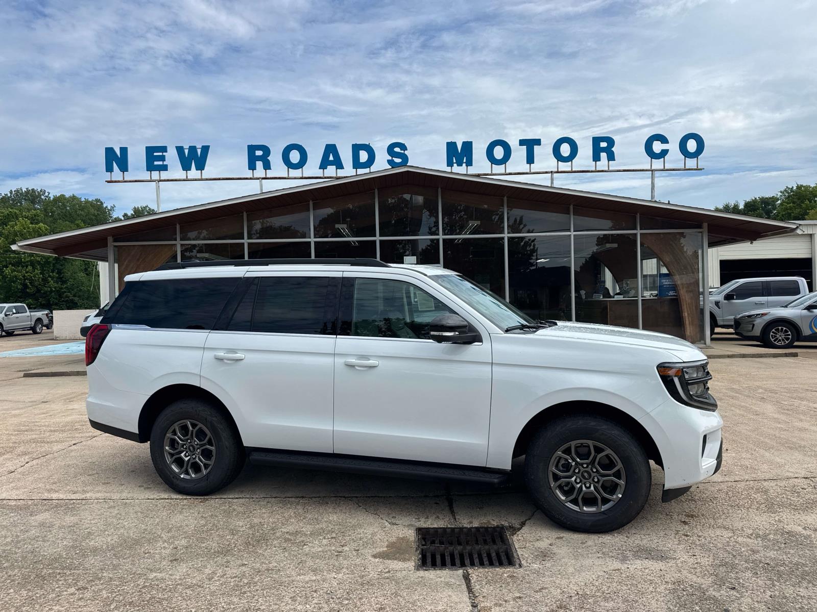 2026 Ford Expedition Active