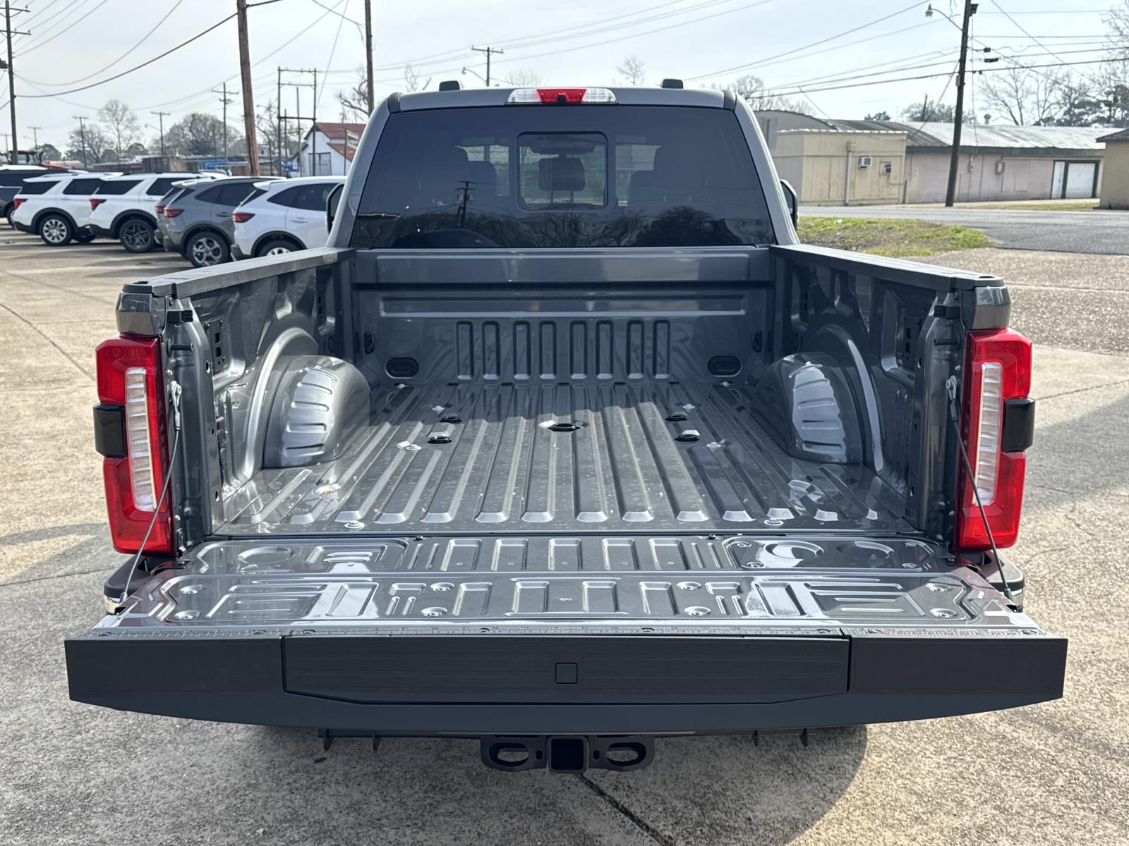 2026 Ford F-250 Super Duty Lariat - Photo 6