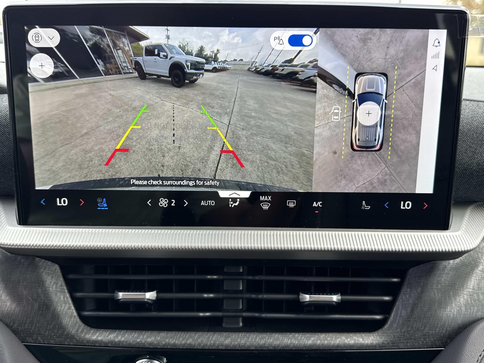 2026 Ford Explorer Platinum - Photo 12