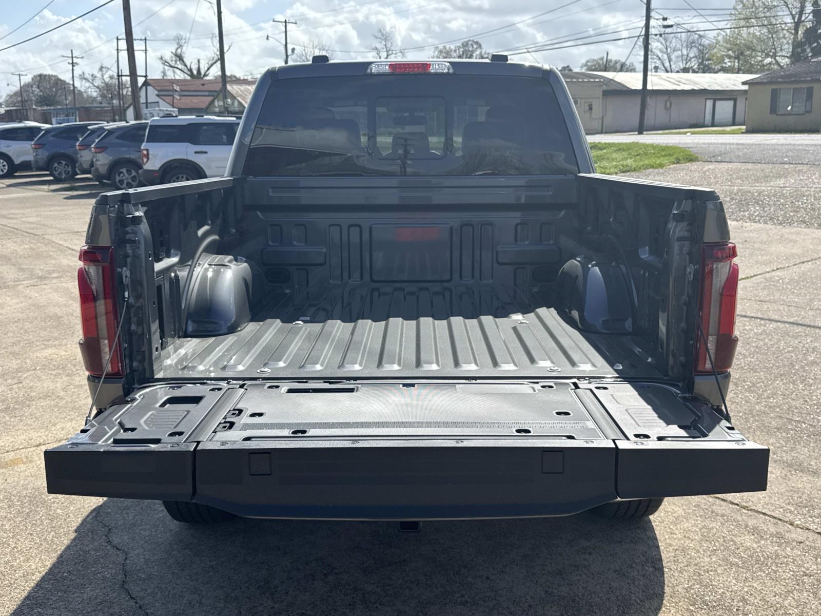 2026 Ford F-150 Lariat - Photo 6
