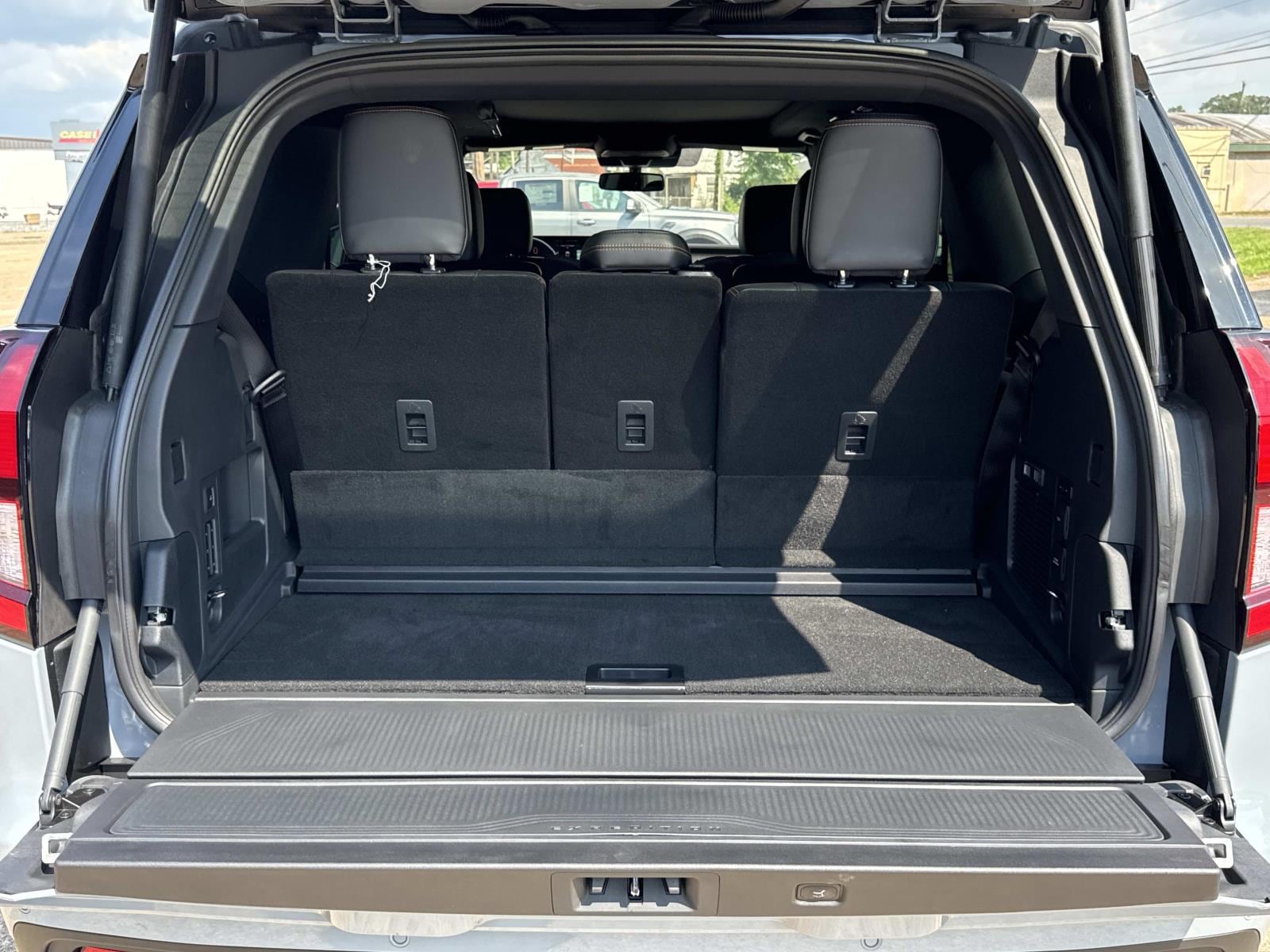 2025 Ford Expedition Tremor - Photo 6