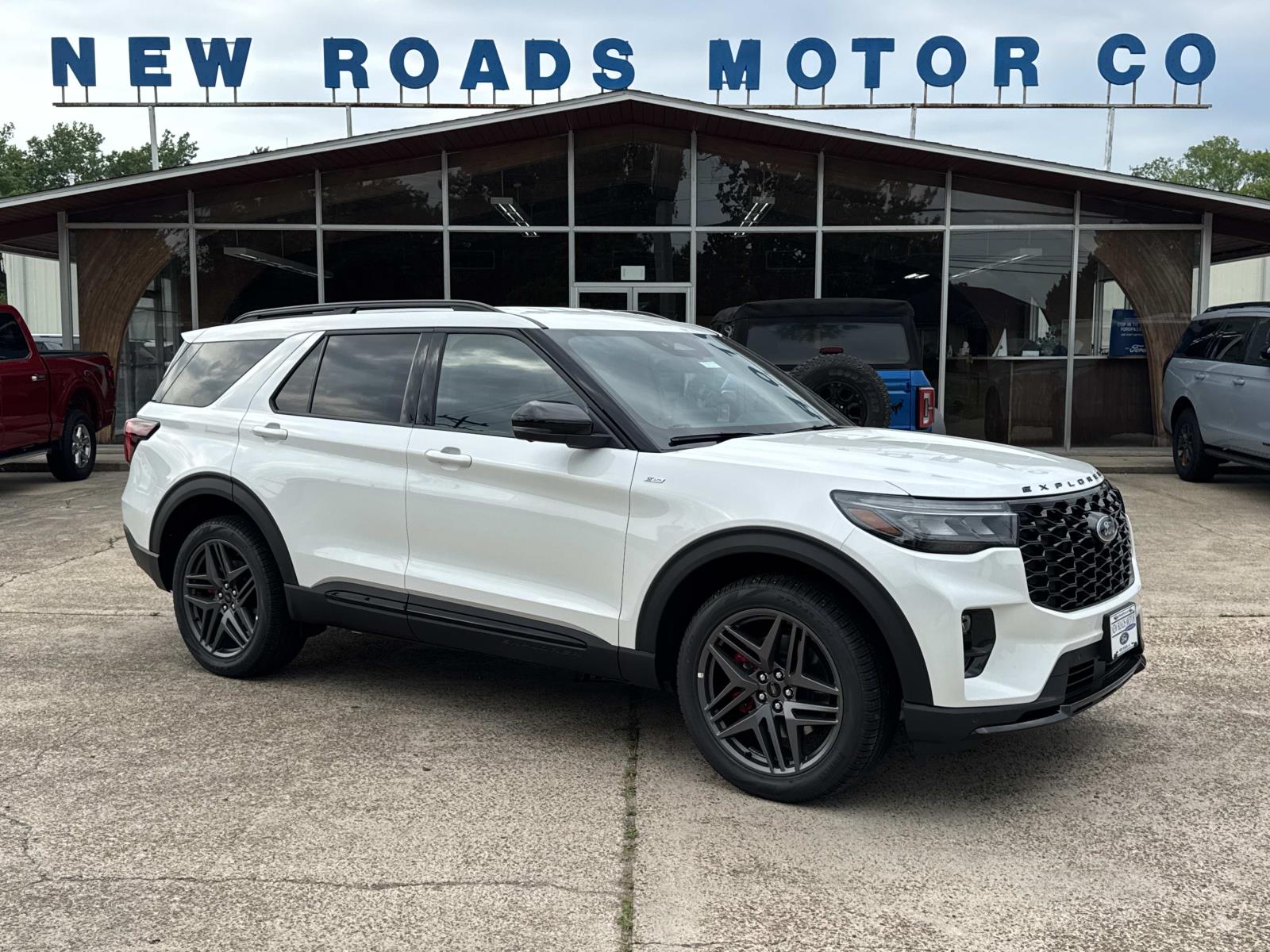 2026 Ford Explorer ST-LINE 4WD's photo