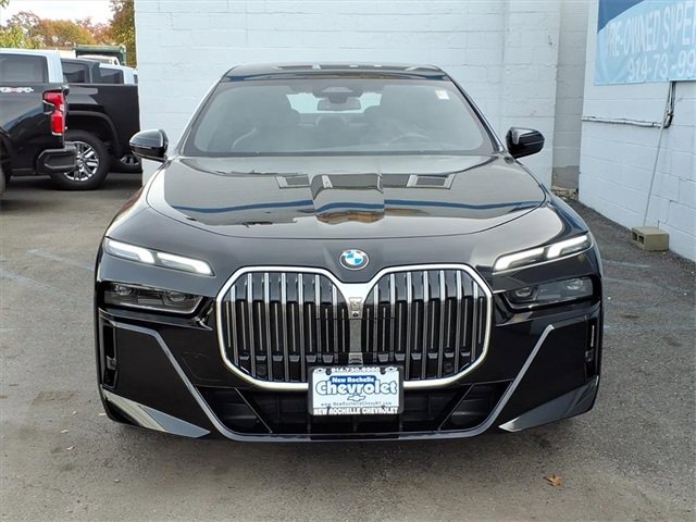 2025 Bmw 740i xDrive photo 2