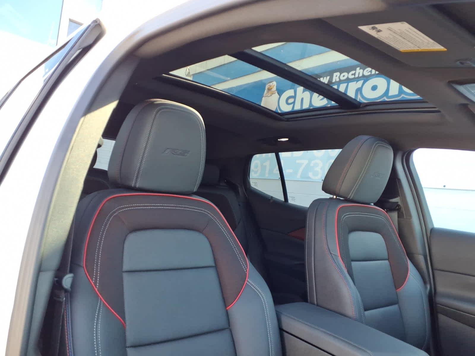 2025 Chevrolet Equinox EV RS - Photo 25