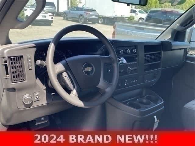 2024 Chevrolet Express Cargo Work Van - Photo 18