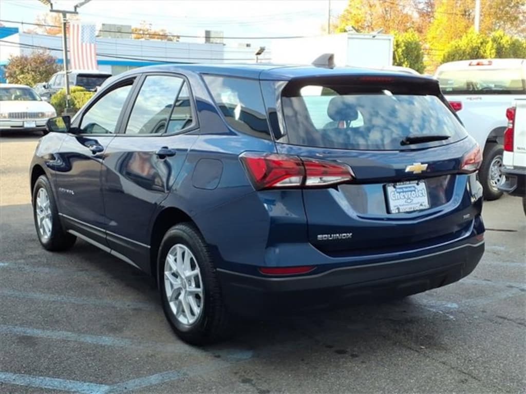 Used 2023 Chevrolet Equinox LS SUV