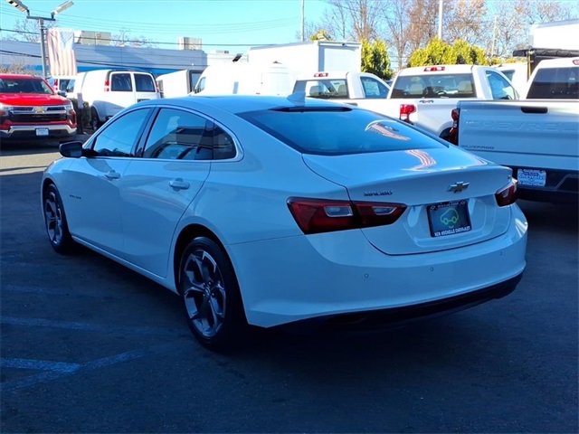 2024 Chevrolet Malibu 1LT photo 4