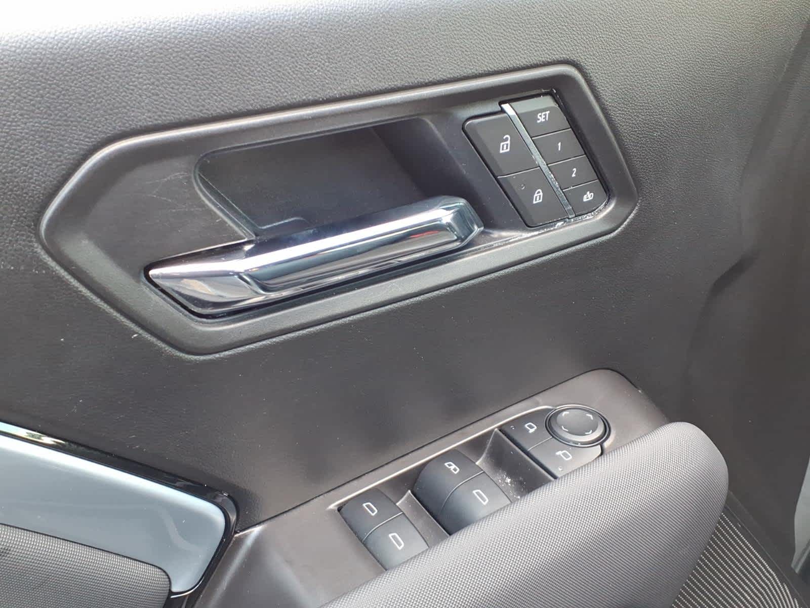 2025 Chevrolet Colorado Z71 - Photo 11