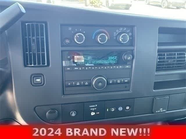2024 Chevrolet Express Cargo Work Van - Photo 13