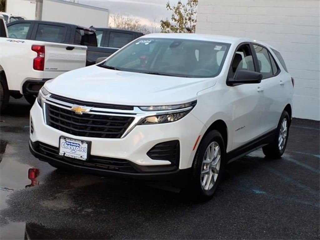 Used 2024 Chevrolet Equinox LS SUV