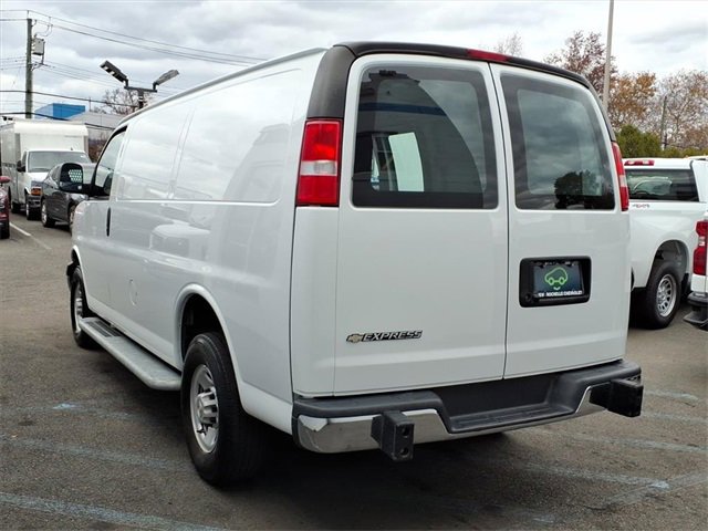 2023 Chevrolet Express Cargo 2500 Van photo 4