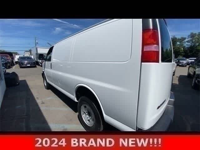 2024 Chevrolet Express Cargo Work Van - Photo 7