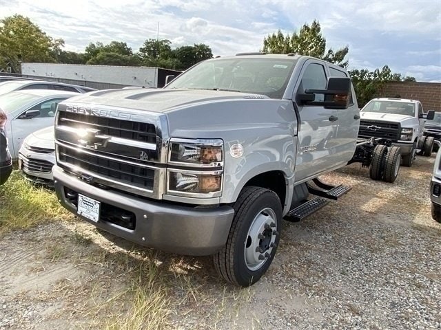 2024 Chevrolet Silverado 4500 Medium Duty Chassis Cab Work Truck's photo