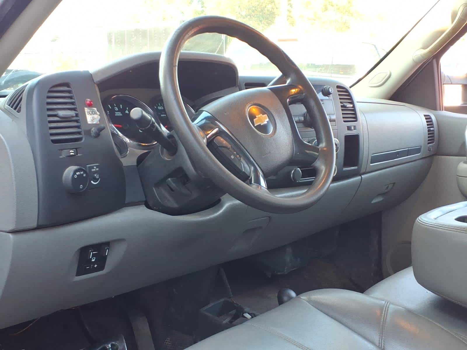2013 Chevrolet Silverado 3500 Chassis Cab Work Truck - Photo 9