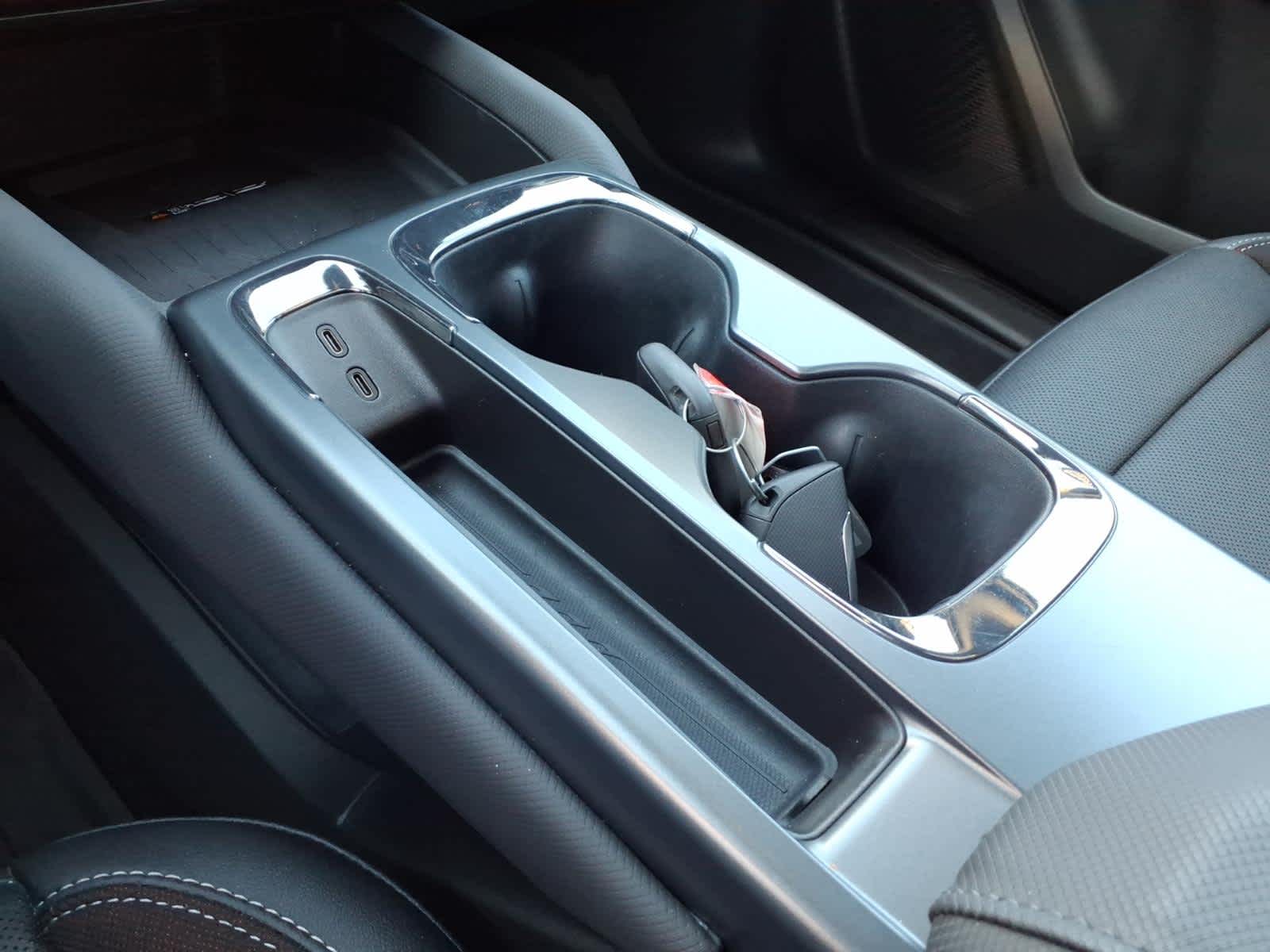 2025 Chevrolet Equinox EV RS - Photo 15