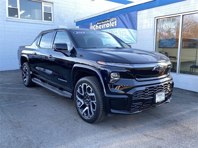 2024 Chevrolet Silverado EV RST's photo