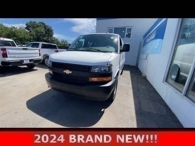 2024 Chevrolet Express Cargo Work Van - Photo 5