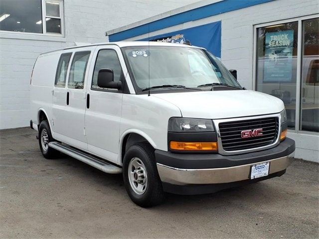 2023 GMC Savana Cargo Work Van's photo
