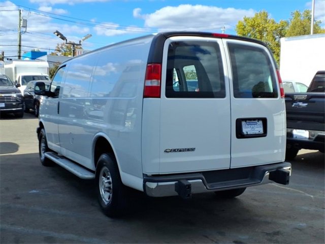 2023 Chevrolet Express Cargo 2500 Van photo 2