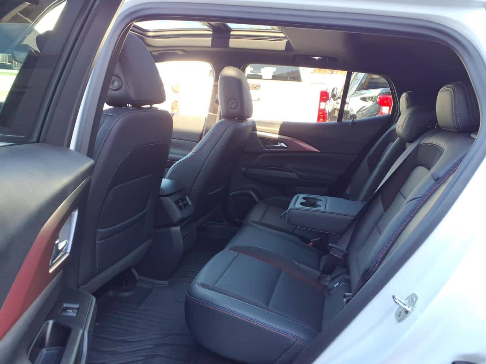 2025 Chevrolet Equinox EV RS - Photo 19