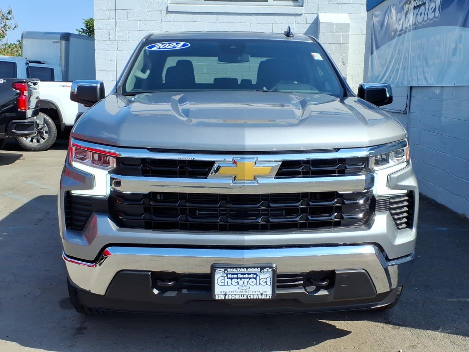 2024 Chevrolet Silverado 1500 LT - Photo 2