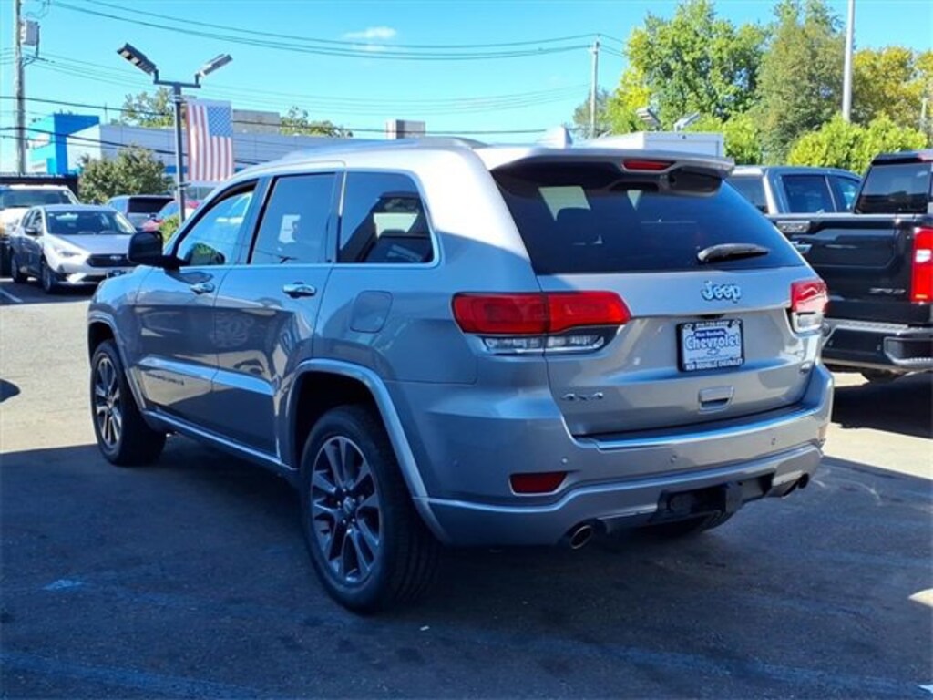 Used 2017 Jeep Grand Cherokee Overland 4x4 SUV