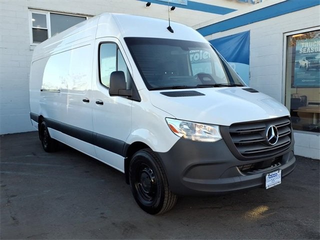 2025 Mercedes-Benz Sprinter Cargo Van Base's photo