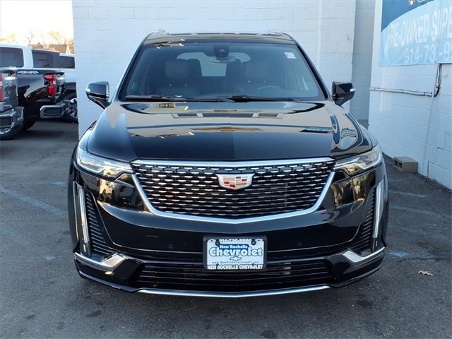 2025 Cadillac XT6 Premium Luxury photo 2