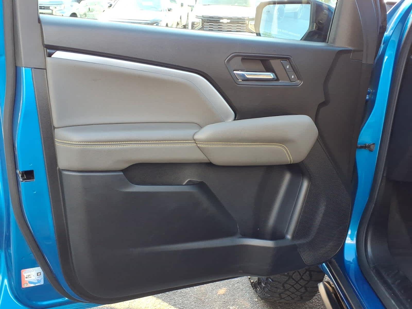 2024 Chevrolet Colorado ZR2 - Photo 10