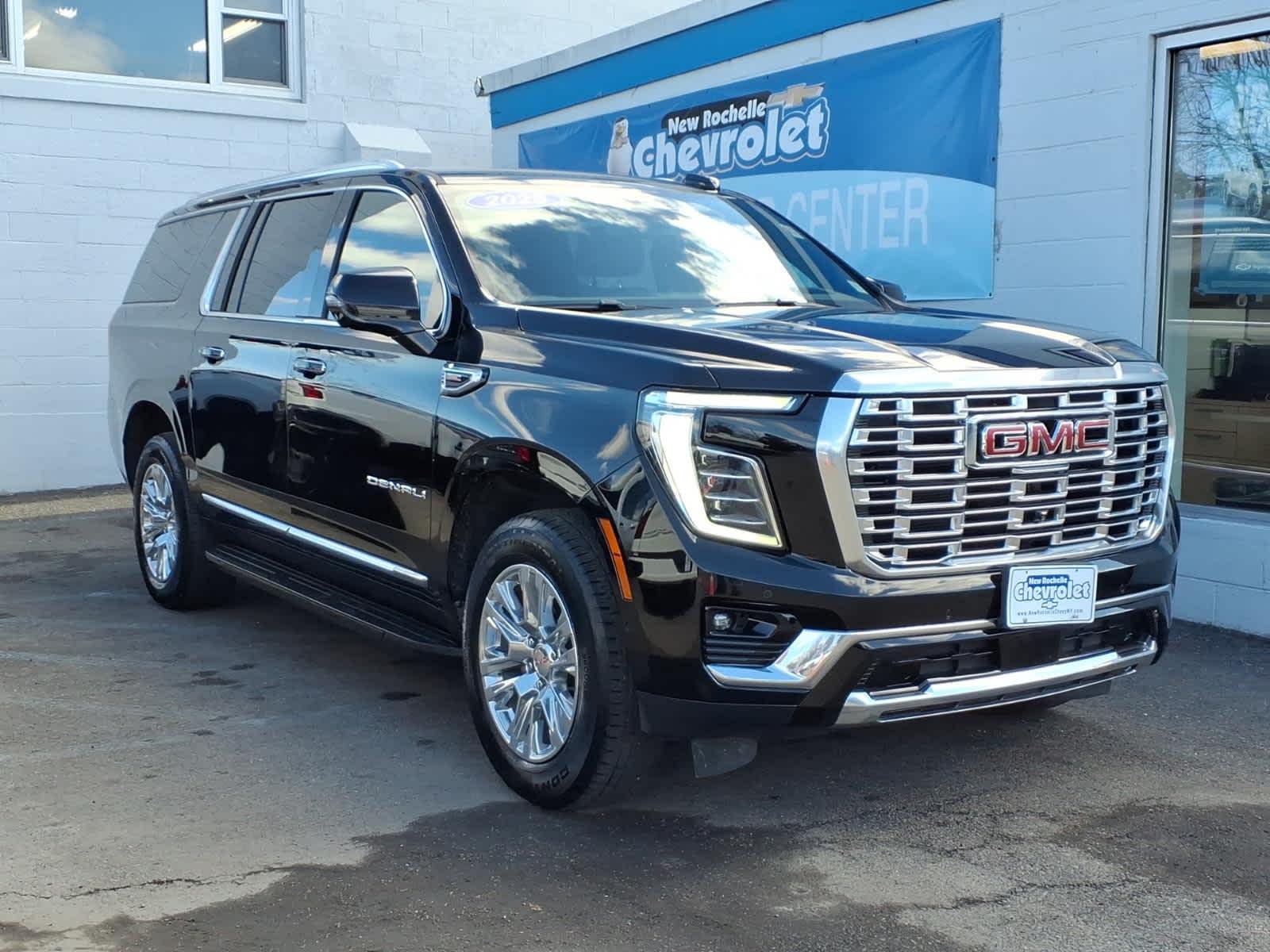 2025 GMC Yukon Denali AWD's photo