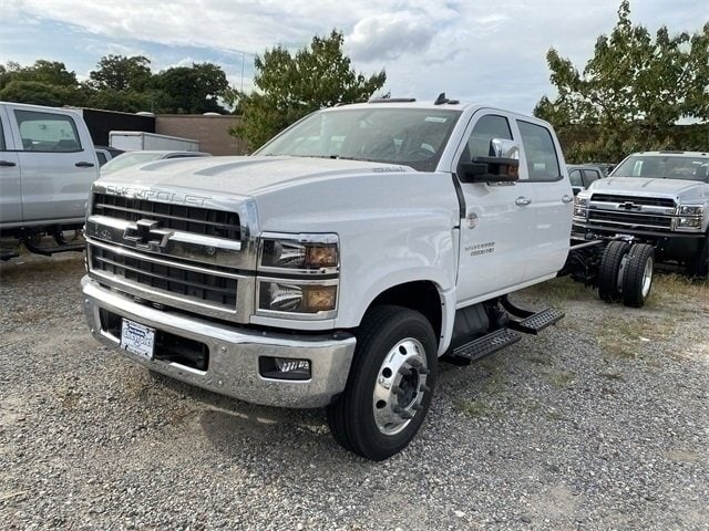 2024 Chevrolet Silverado 4500 Medium Duty Chassis Cab's photo