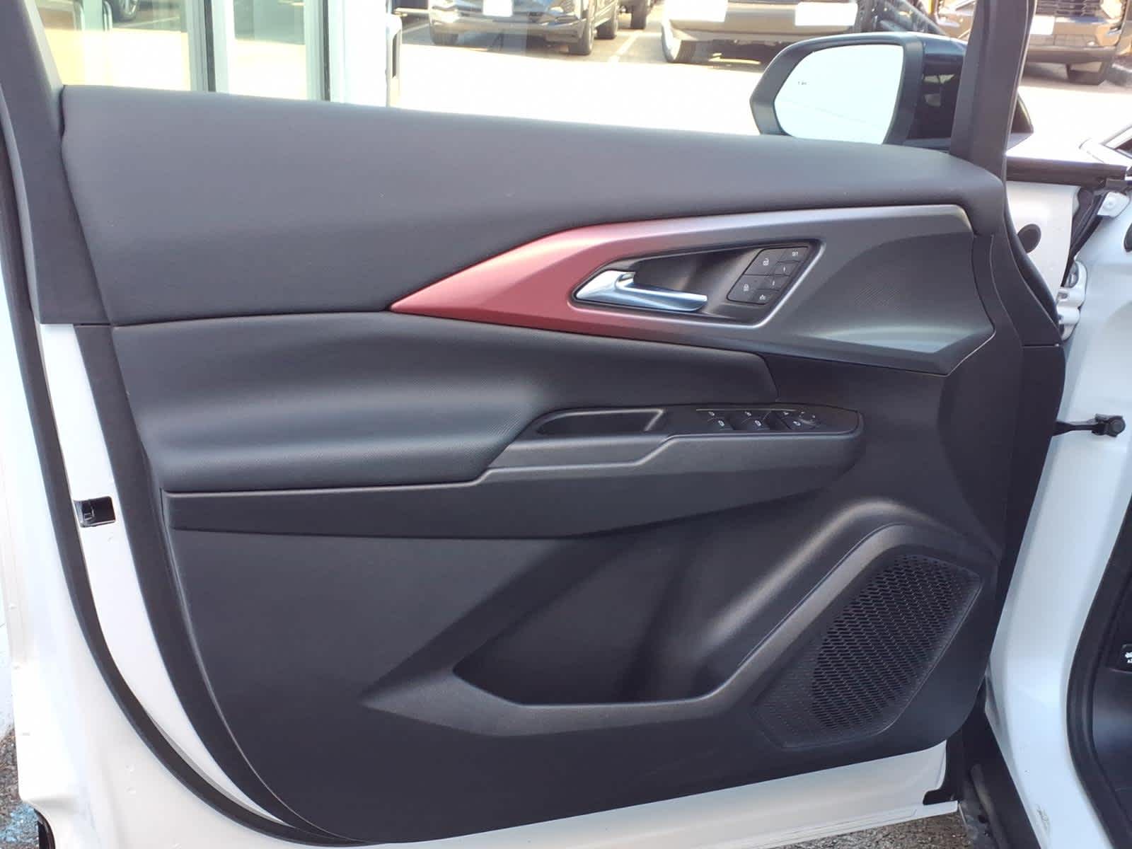2025 Chevrolet Equinox EV RS - Photo 10