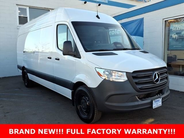 2025 Mercedes-Benz Sprinter Cargo Van