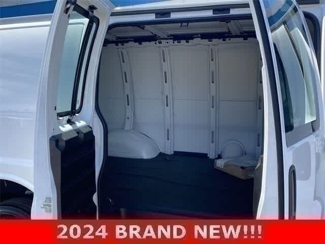 2024 Chevrolet Express Cargo Work Van - Photo 23