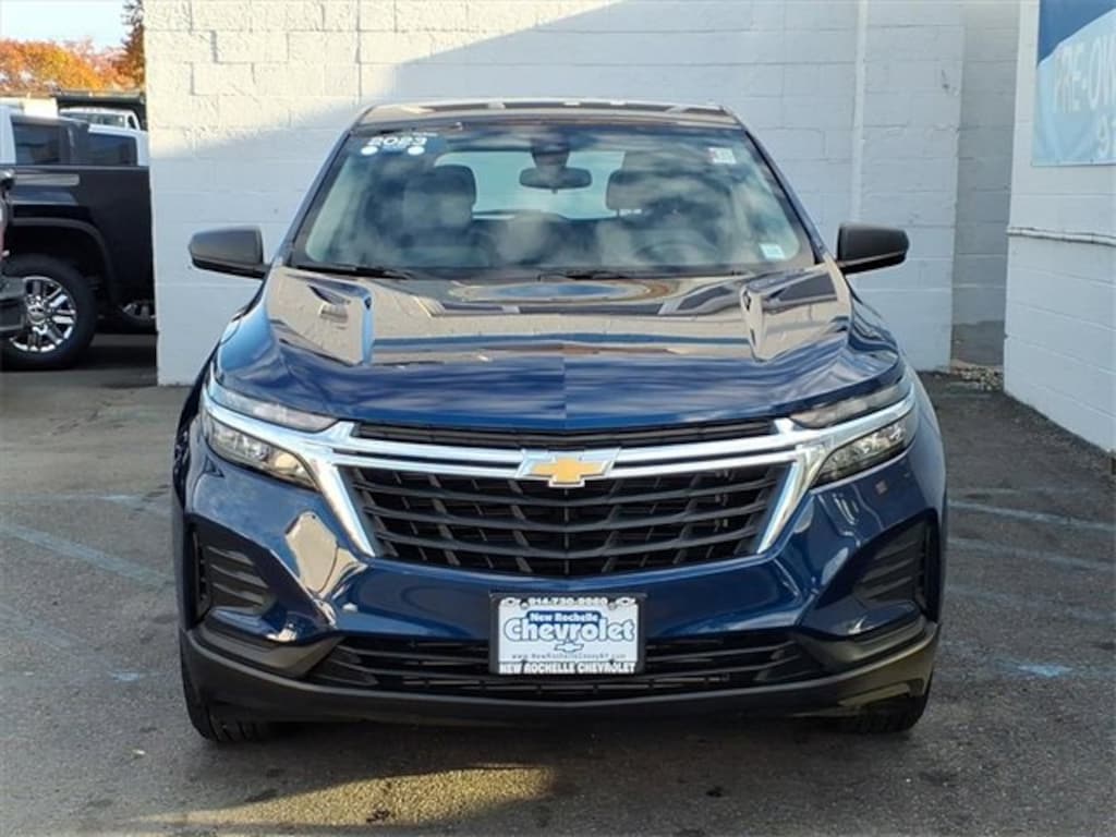 Used 2023 Chevrolet Equinox LS SUV