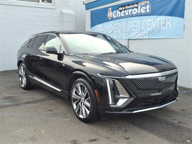 2025 Cadillac LYRIQ Luxury 3's photo