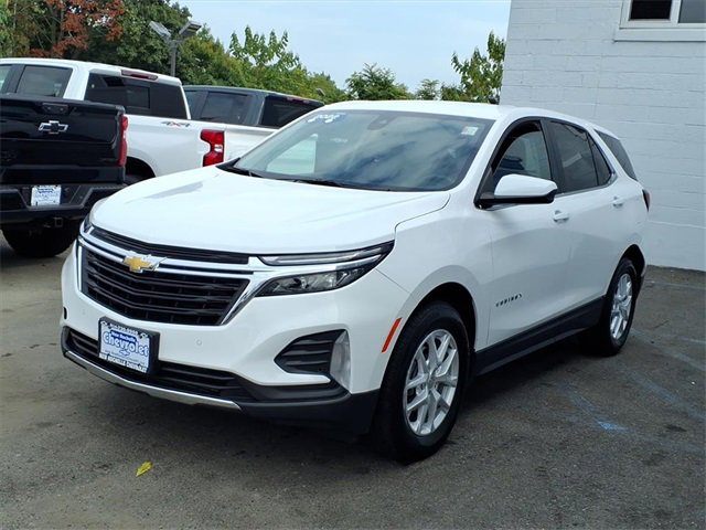 2022 Chevrolet Equinox LT photo 2