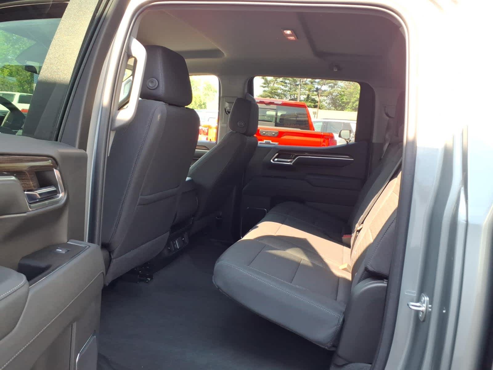 2024 Chevrolet Silverado 1500 LT - Photo 17