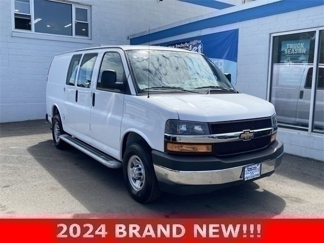 2024 Chevrolet Express Cargo Work Van's photo
