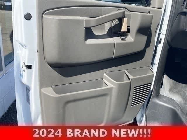 2024 Chevrolet Express Cargo Work Van - Photo 19