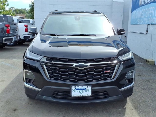 2023 Chevrolet Traverse RS photo 2