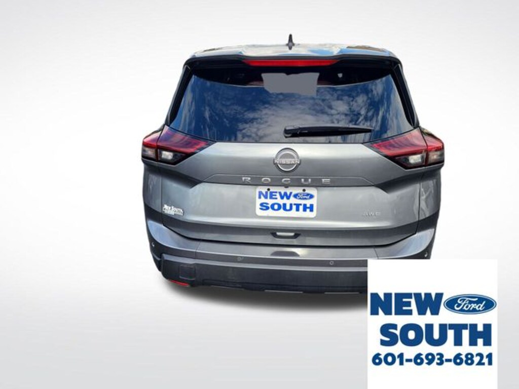 Used 2024 Nissan Rogue S SUV