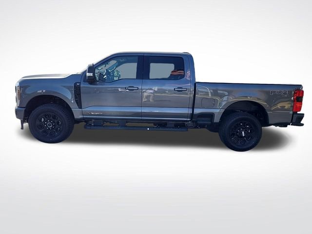2025 Ford F-250 photo 2