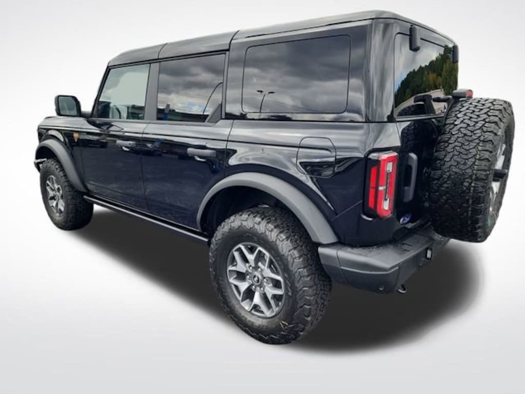 New 2025 Ford Bronco Badlands SUV