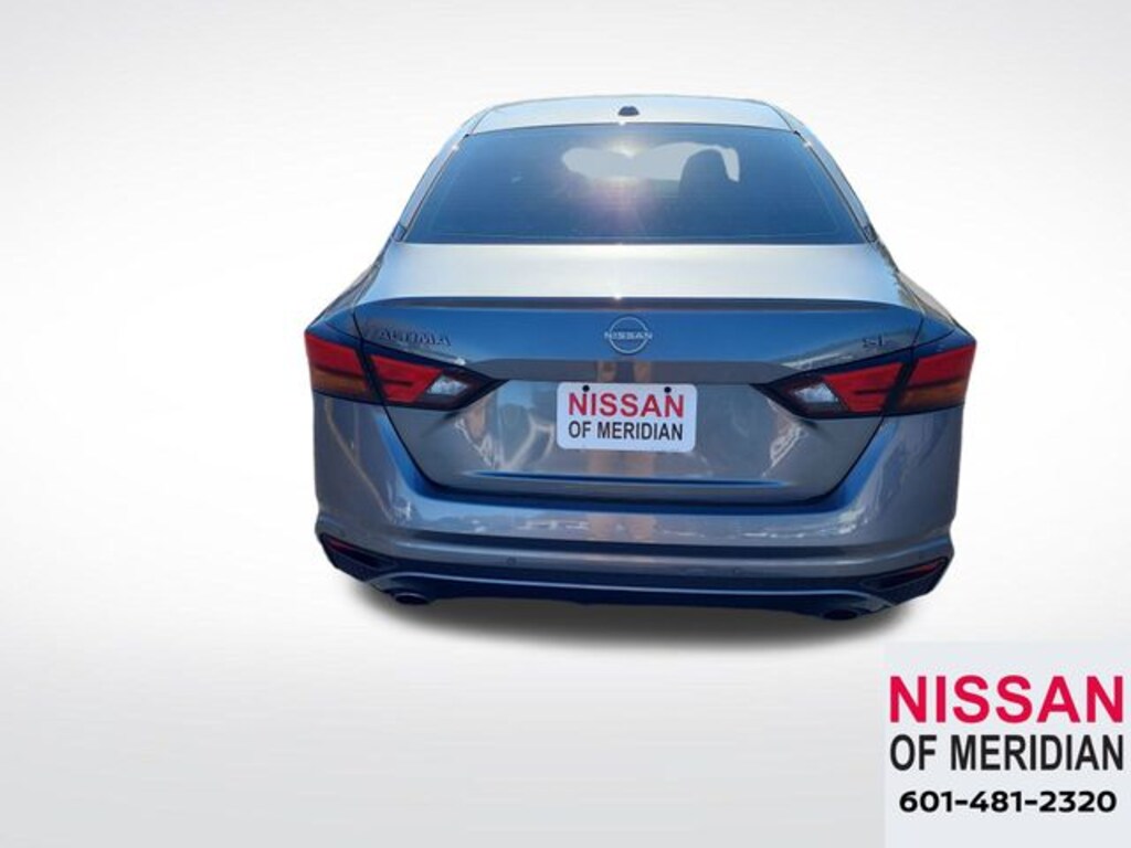 Used 2023 Nissan Altima 2.5 SL Sedan