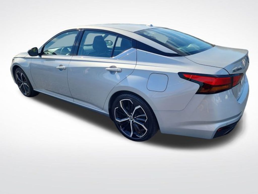 Used 2024 Nissan Altima 2.5 SR Sedan
