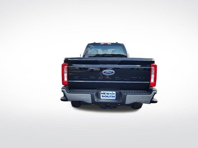 2025 Ford F-250 photo 4