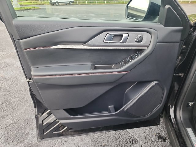 2025 Ford Explorer ST-LINE - Photo 9